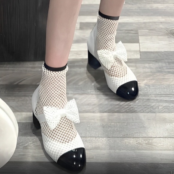 New Chanel 2023 White Mesh Preowned Slip On Bow Ankle Boots Size 41 - Picture 8 of 15